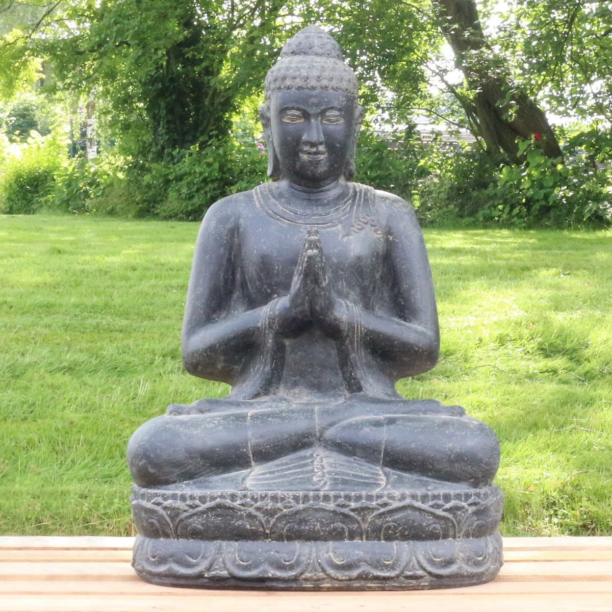 Buddha Steinfigur Deko aus Stein für den Garten frostsicher wetterfest groß Steinbuddha