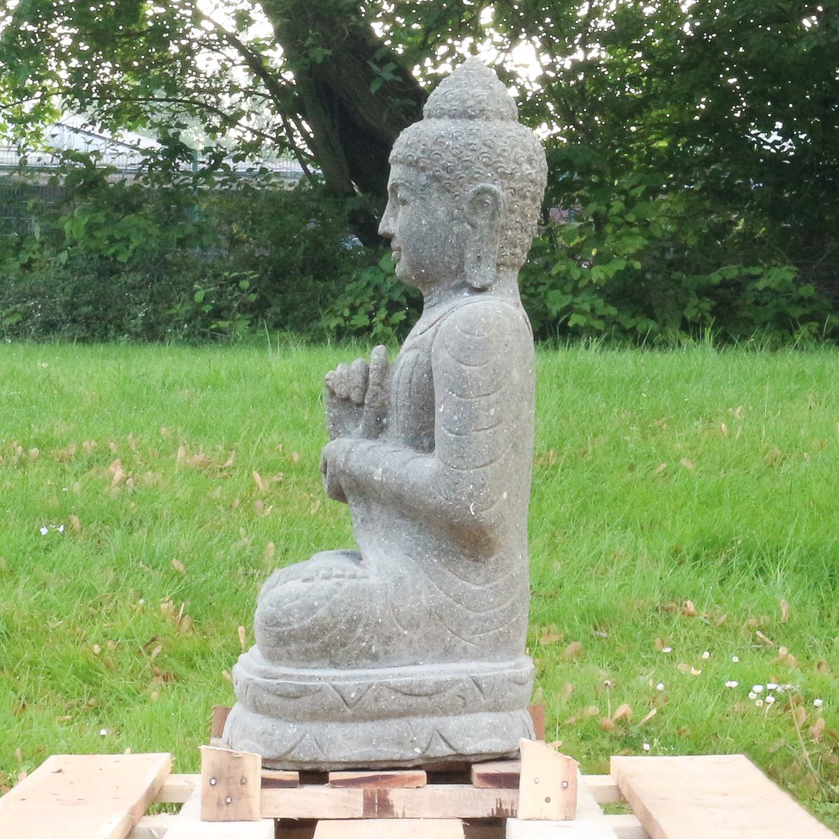 Skulptur Buddhaskulptur aus Stein für den Garten groß