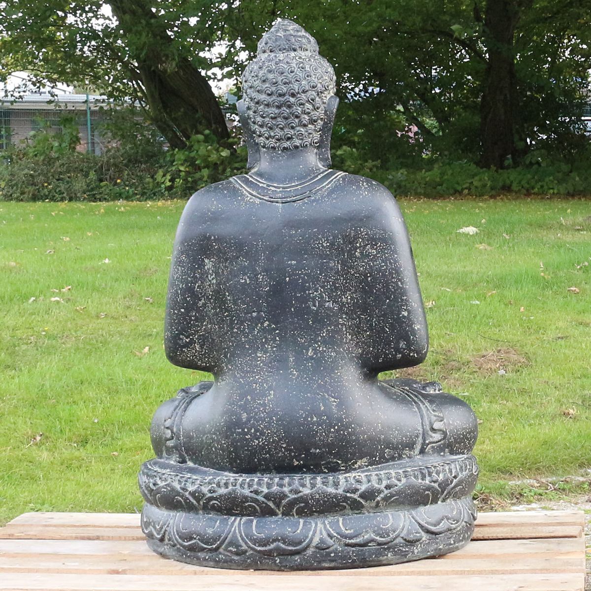 Buddha Steinfigur Deko aus Stein für den Garten frostsicher wetterfest groß Steinbuddha