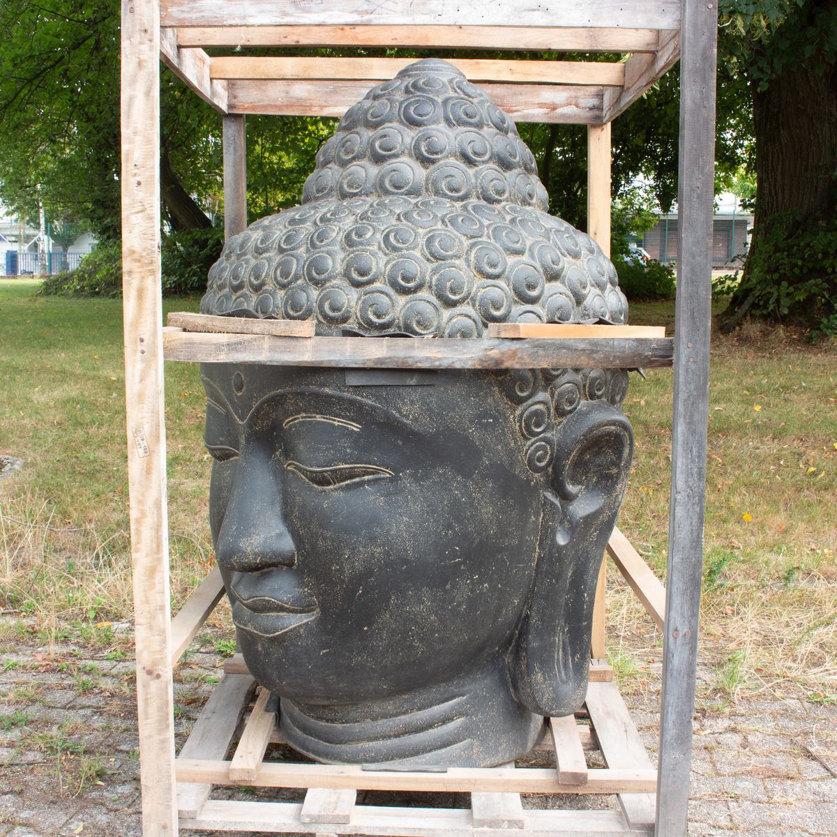 XXL Buddha Kopf Wasserspiel aus Lavasteinguss große Gartenfigur mit Wasserauslauf frostfeste Buddha-Figur 150 cm