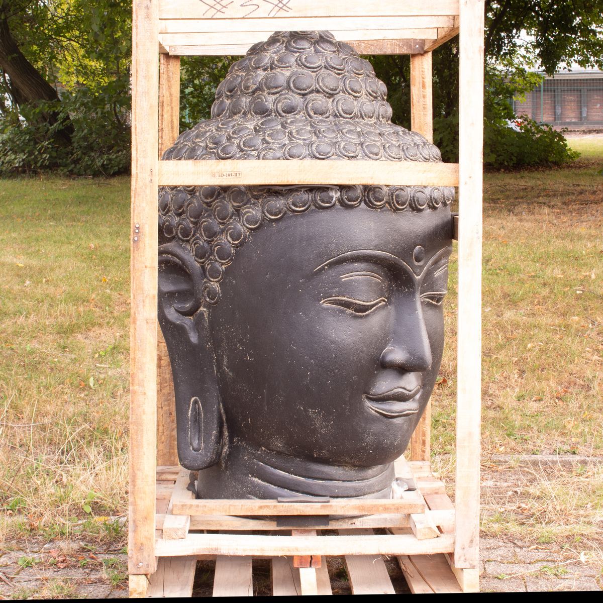 Buddha Kopf Wasserspiel aus Lavasteinguss große Gartenfigur mit Wasserauslauf frostfeste Buddha-Figur 120 cm