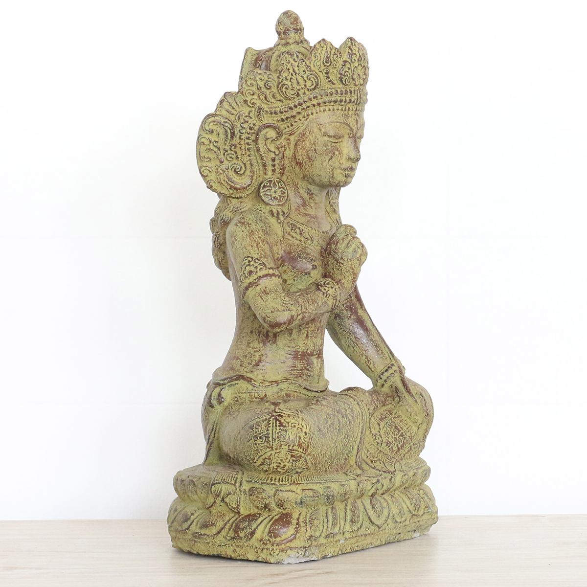 Sri Dewi Skulptur Stein Lavasand Indonesien Bali Gott Hinduismus Steinfigur Stein Figur Frostfest für innen oder außen sitzend 40 cm