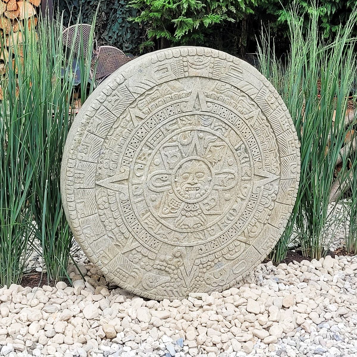 Mayakalender, Maya Steinscheibe, antike Dekoration, Maya-Kultur, Steinskulptur, Gartenkunst, Wanddekoration, historische Kunst, 120 cm